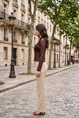 Blusa de Encaje Transparente de Manga Larga Marrón