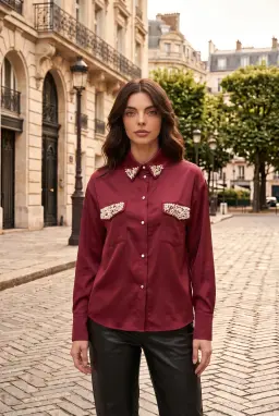 Áo sơ mi satin màu đỏ burgundy đính ngọc trai