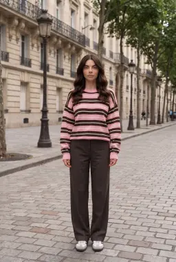 Suéter de malha às riscas cor-de-rosa com decote redondo — Cor-de-rosa