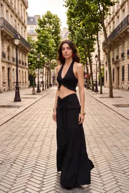 Γυναικείο Μαύρο Αμάνικο Crop Top με Λαιμόκοψη V, Κόμπο και Βολάν