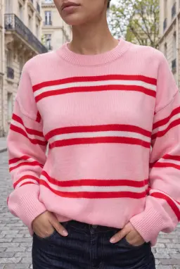 Suéter de Malha às Riscas Oversize com Decote Redondo para Mulher — Rosa