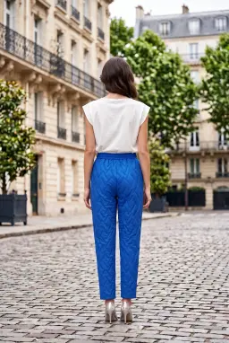 Quần Carrot Chần Bông Màu Xanh Hoàng Gia Cho Nữ