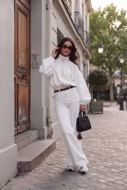 Casaco Branco com Zíper Manga Balão Mulher