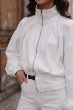 Casaco Branco com Zíper Manga Balão Mulher