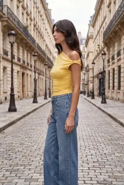 Haut Asymétrique Jaune Froncé à Une Épaule